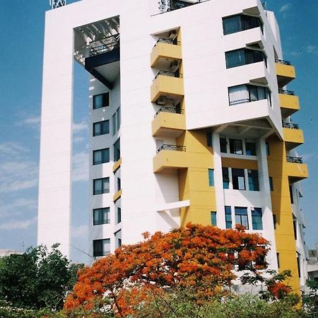 Maharaja Regency Hotel Satara Luaran gambar