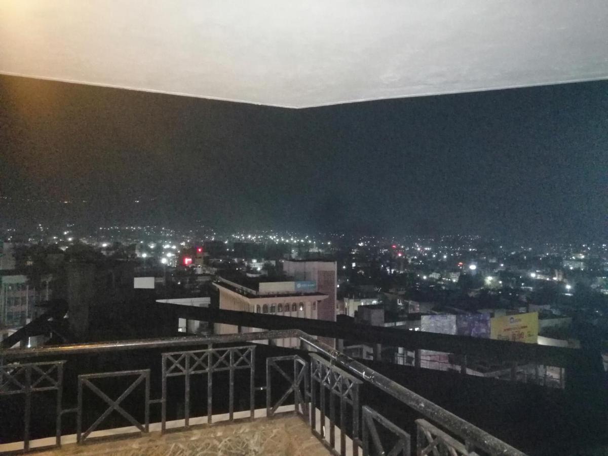 Maharaja Regency Hotel Satara Luaran gambar