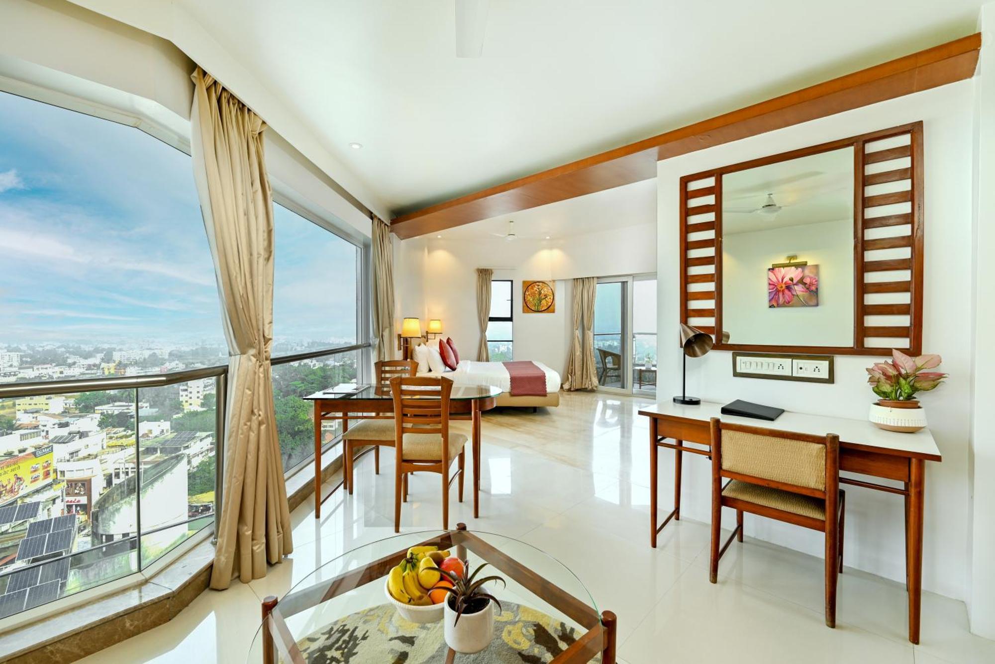 Maharaja Regency Hotel Satara Luaran gambar
