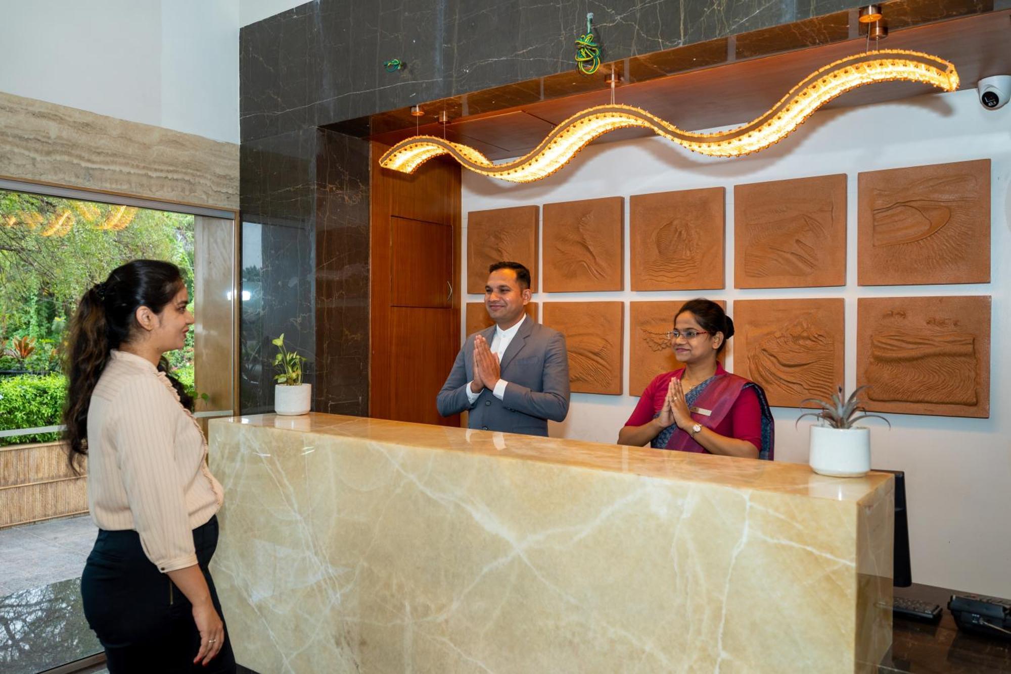 Maharaja Regency Hotel Satara Luaran gambar