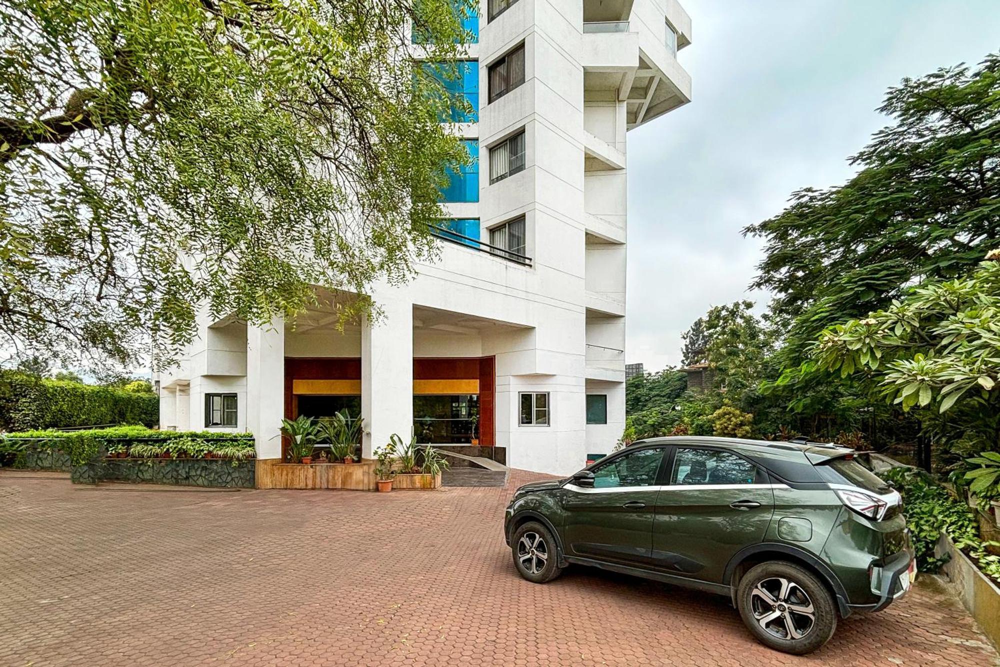 Maharaja Regency Hotel Satara Luaran gambar