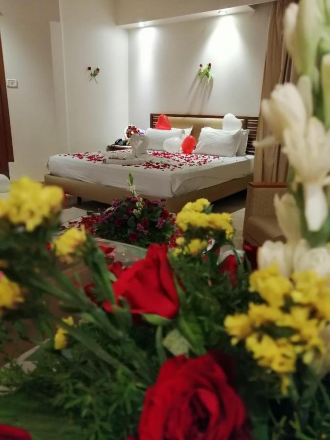Maharaja Regency Hotel Satara Luaran gambar