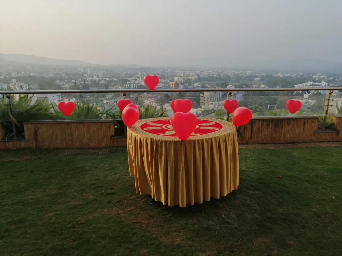 Maharaja Regency Hotel Satara Luaran gambar