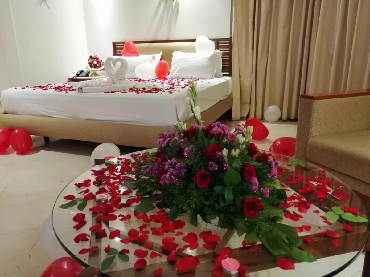 Maharaja Regency Hotel Satara Luaran gambar